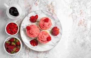 Easy Strawberry Desserts with Few Ingredients (Quick & Delicious!) Easy Strawberry Desserts with Few Ingredients